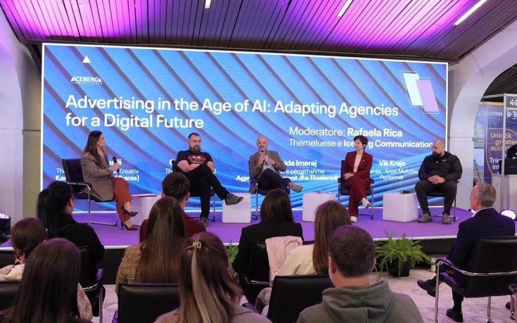 Future2Tech 2025'te “Yapay Zeka Çağında Reklamcılık” panel tartışması sahnede